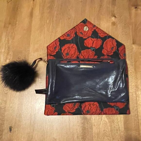 Anthropologie Monserat de Lucca Floral Poppy Envelope Clutch Fur Pom Pon - Picture 4 of 12